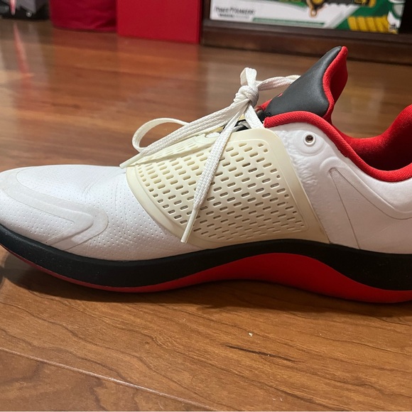 Jordan White and Red Athletic Shoes with Modern Design
OFFERS ACCEPTED - Picture 4 of 5
